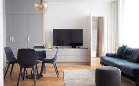 Bob W Helsinki Ullanlinna