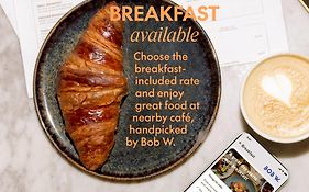 Bob W Helsinki Ullanlinna